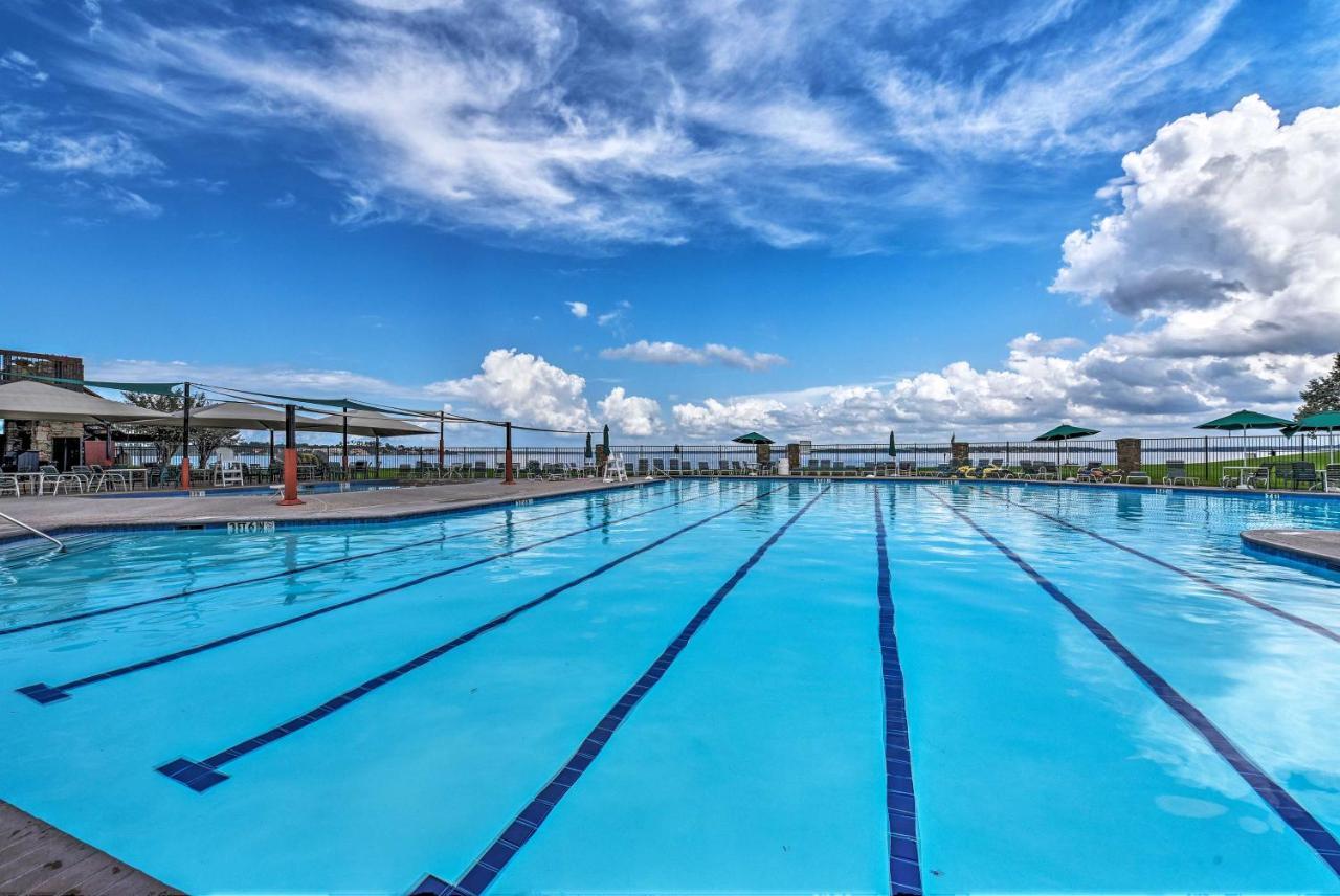 Idyllic Montgomery Condo With Pool And Lake View! Exterior photo